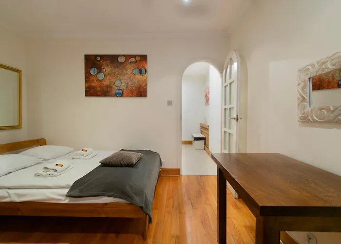 Stylish 2 Bedroom Apartment Morsztynowska Street