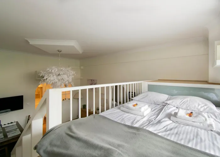 Stylish 2 Bedroom Apartment Morsztynowska Street